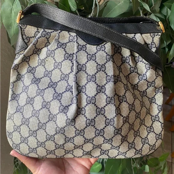 Vintage Gucci cross body - Picture 3 of 9